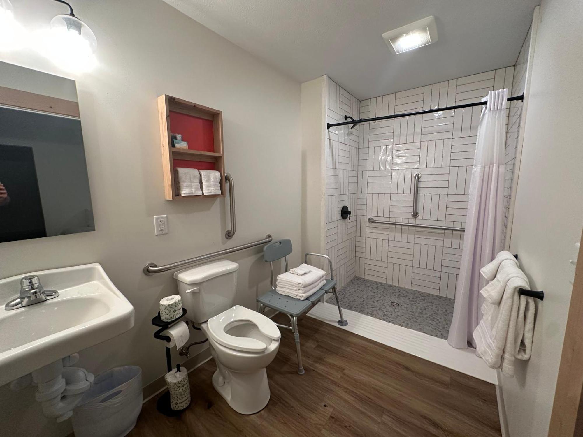 Explorer Rest & Recreation ساندسكاي الغرفة الصورة