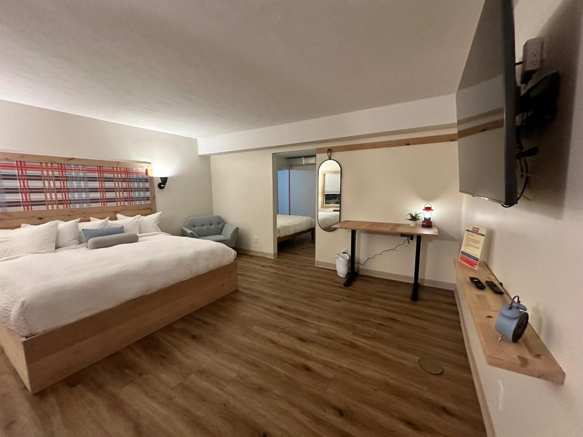 Explorer Rest & Recreation ساندسكاي الغرفة الصورة