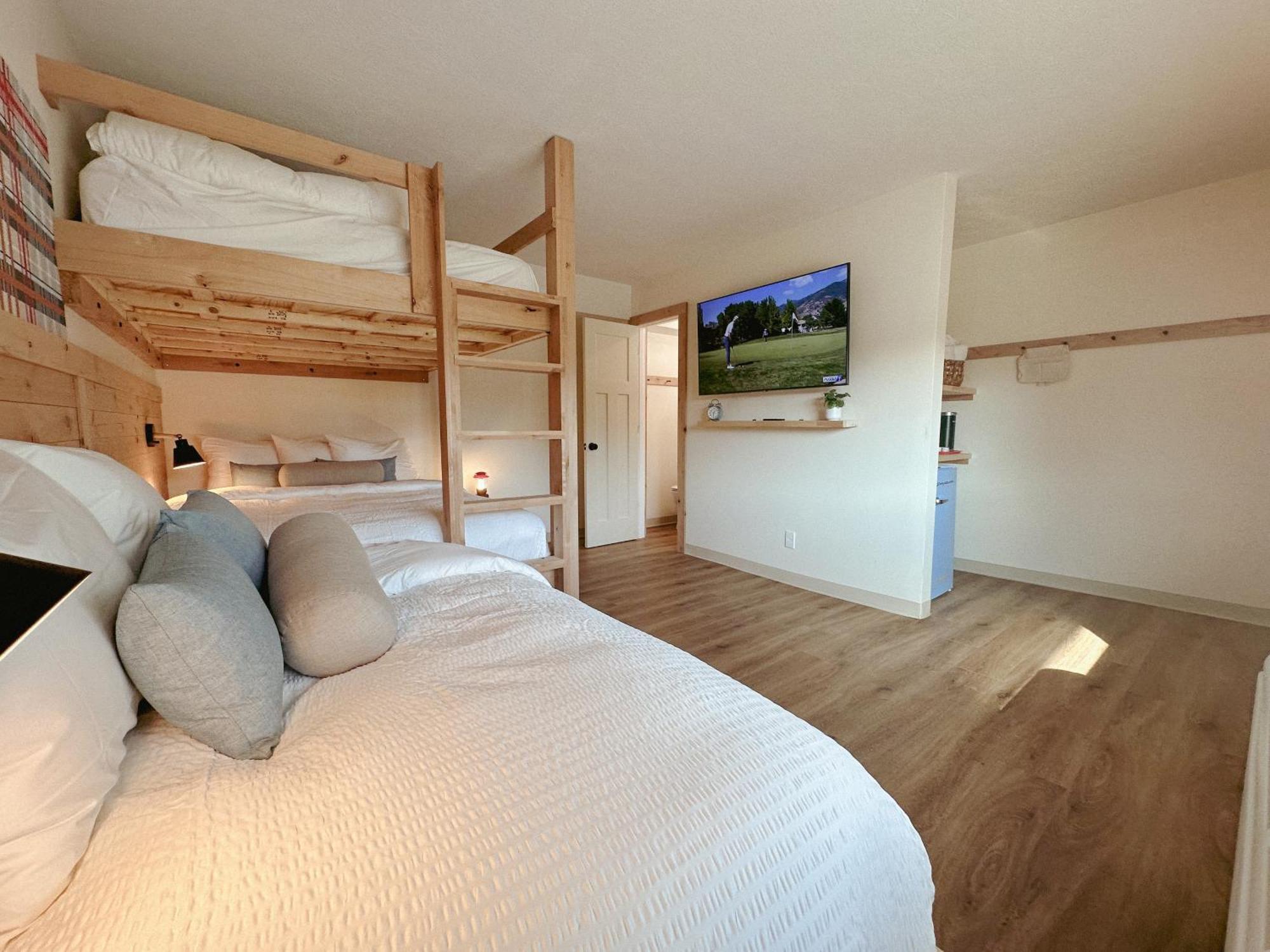 Explorer Rest & Recreation ساندسكاي الغرفة الصورة