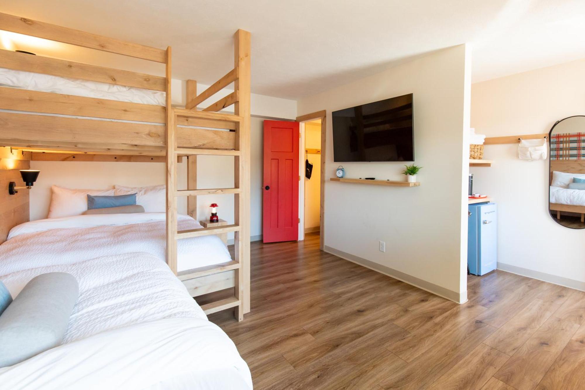 Explorer Rest & Recreation ساندسكاي المظهر الخارجي الصورة